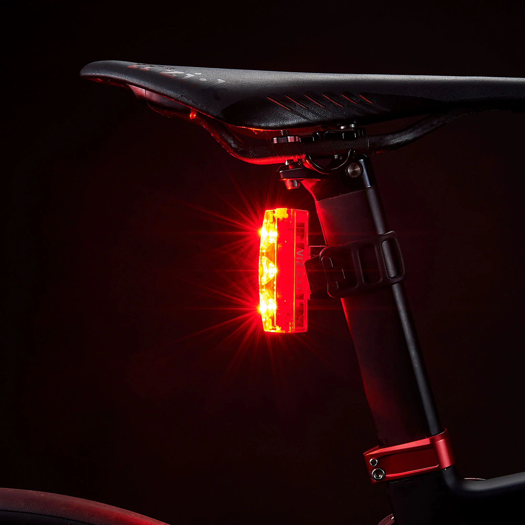 Cateye ViZ 300 Rear Light - Image 6