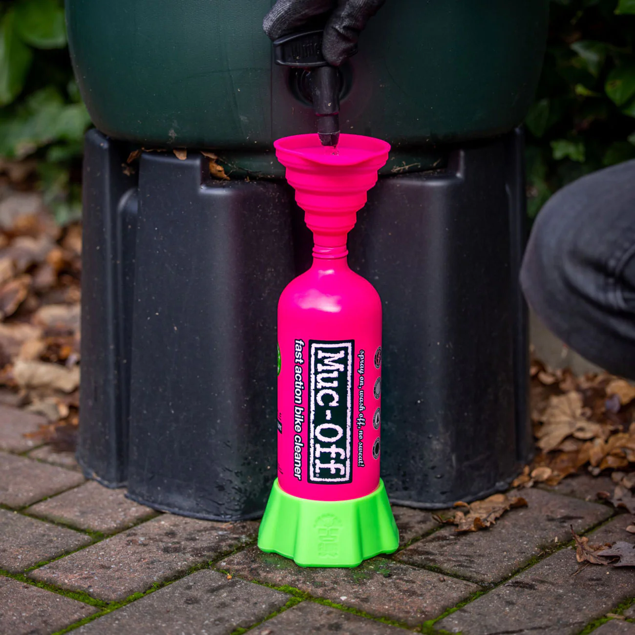 Muc-Off Collapsible Silicone Funnel - Image 2