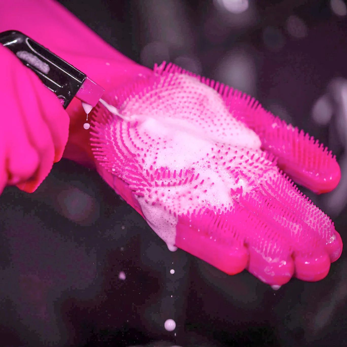 Muc-Off Deep Scrubber Gloves - Image 2