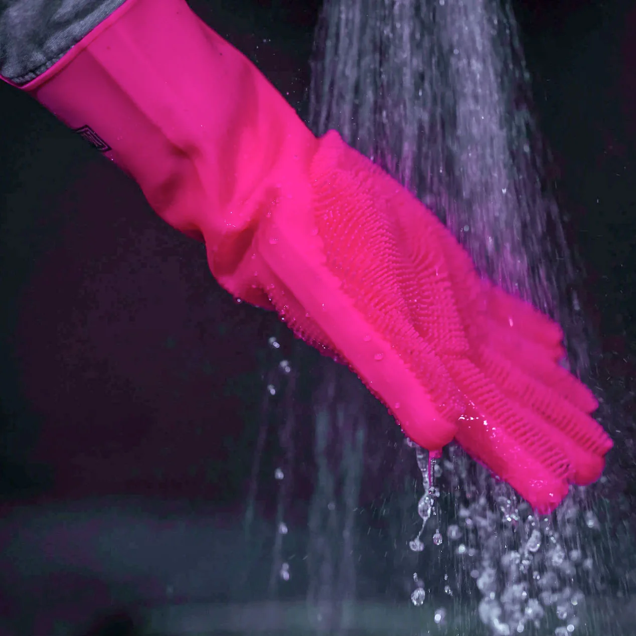 Muc-Off Deep Scrubber Gloves - Image 4