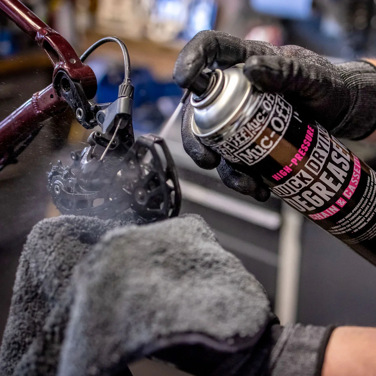 Muc-Off High-Pressure Quick Drying Degreaser Chain & Cassette 750ml - Image 3