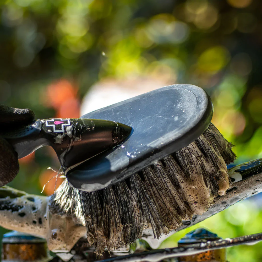 Muc-Off Soft Washing Brush - Image 4